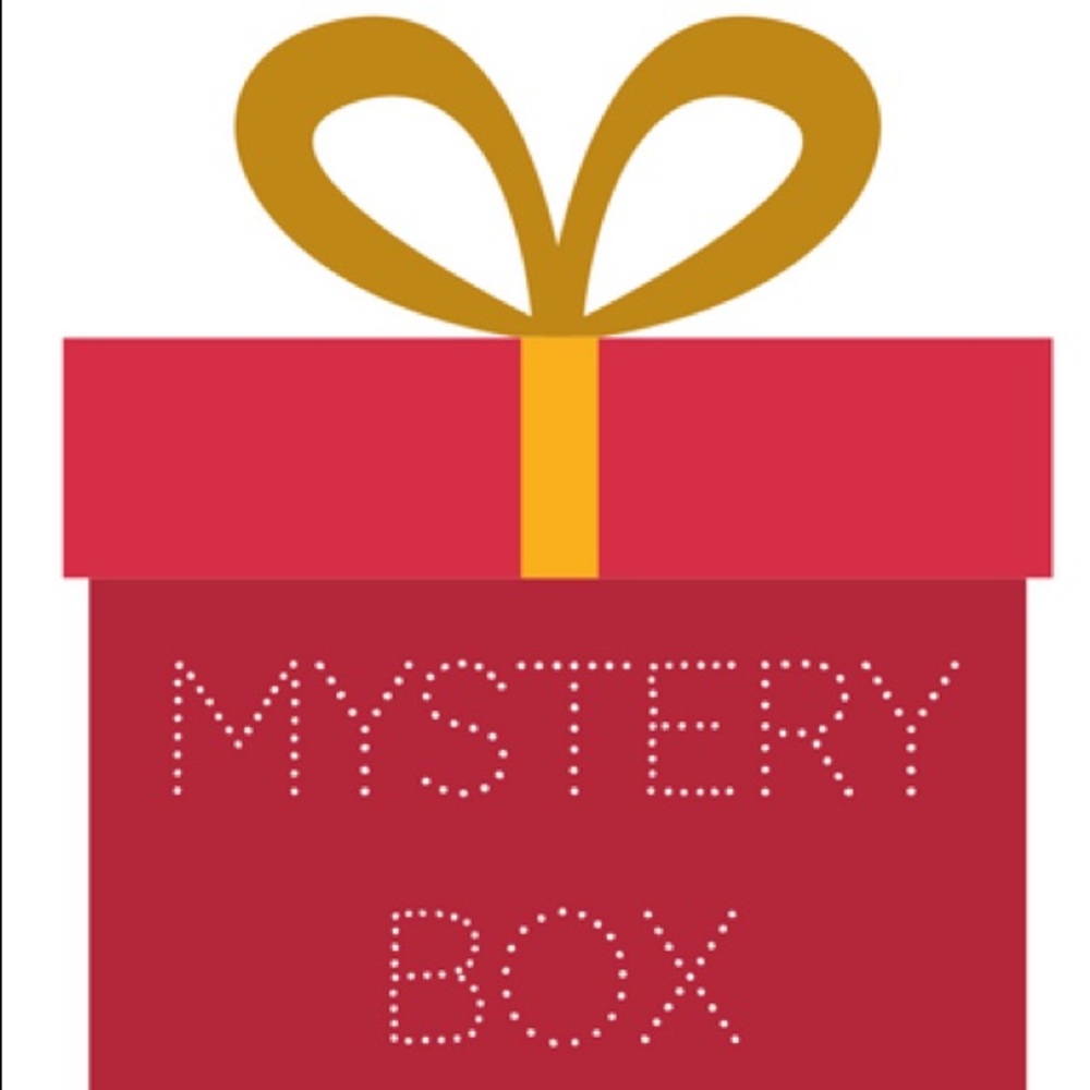 Mystery box: accessories edition